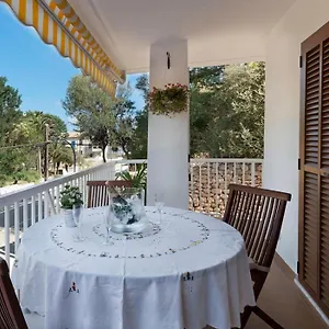 Con Encanto , Port De Soller Spain